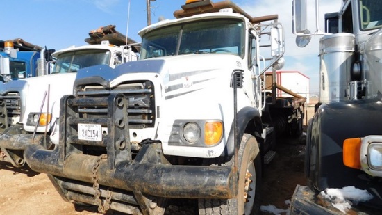 Located in Midland, TX (Greenwood) (X) (3420) 2007 MACK GRANITE CU713, VIN- 1M2A