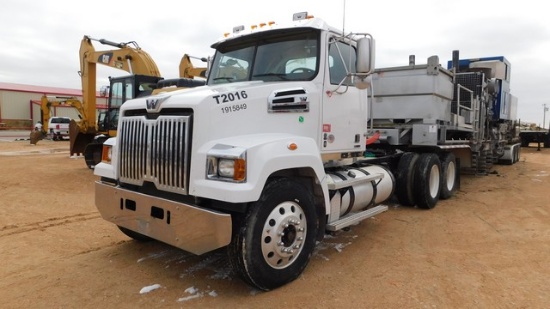 Located in YARD 1 - Midland, TX (1699) (X) 2018 DAIMLER WESTERN STAR T/A DAY CAB