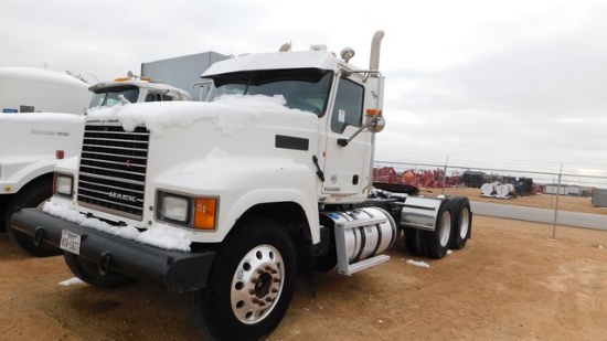 Located in YARD 1 - Midland, TX (1981) (X) 2012 MACK CHU613 T/A DAY CAB HAUL TRU