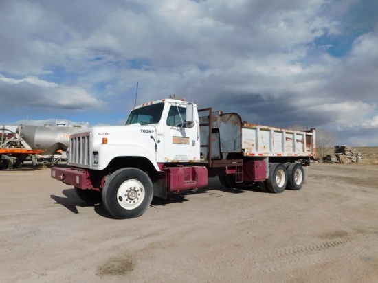 (FBW7420) 1981 INTERNATIONAL F-2575 T/A DAYCAB DUMP TRUCK VIN-1HTCF2573BGB17942,