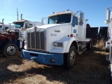 (TRH-221) 2006 KENWORTH T800 T/A SLEEPER HAUL TRUCK, VIN- 3WKDD40X96F986604, P/B