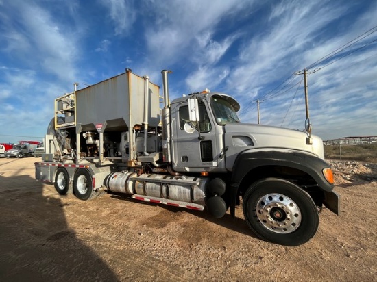 (X) (6955) 2007 MACK CV713 BOBTAIL CEMENT PUMP TRUCK, VIN- 1M1AG11Y87M066955, W/