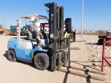 (0239) TOYOTA 7FDU36 FORKLIFT, S#60239, P/B: TOYOTA 132 6 CYL / 4.6L AUTO TRANS,