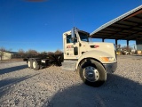 (X) 2013 PETERBILT PB348 T/A DAY CAB HYD LIFT TRUCK, VIN: 2NP3LN9X3DM181095, P/B: CUMMINS/PACCAR