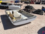 8' X 6' BRANDFX FIBERGLASS PICKUP BED COVER