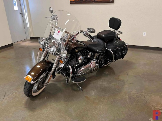 2013 HARLEY DAVIDSON HERITAGE SOFTAIL CLASSIC NUMBER: 1180/1900