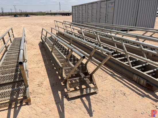 40'EXTENDABLE ALUMINUM RIG LADDER