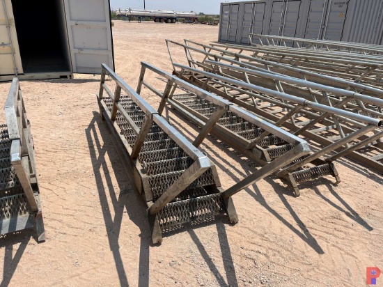 20'EXTENDABLE ALUMINUM RIG LADDER