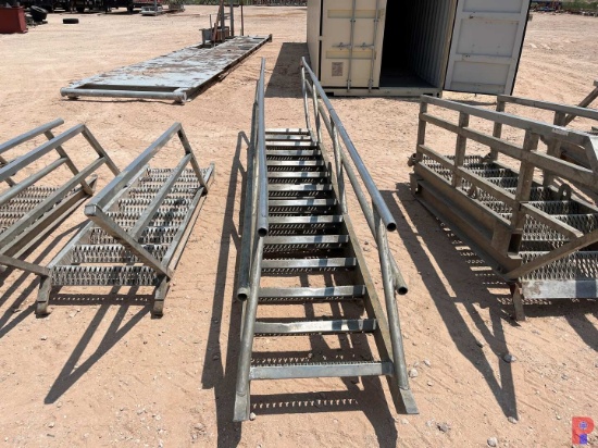 20'EXTENDABLE ALUMINUM RIG LADDER
