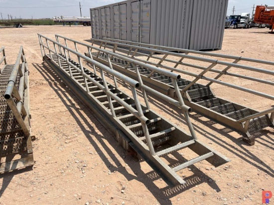 50'EXTENDABLE ALUMINUM RIG LADDER