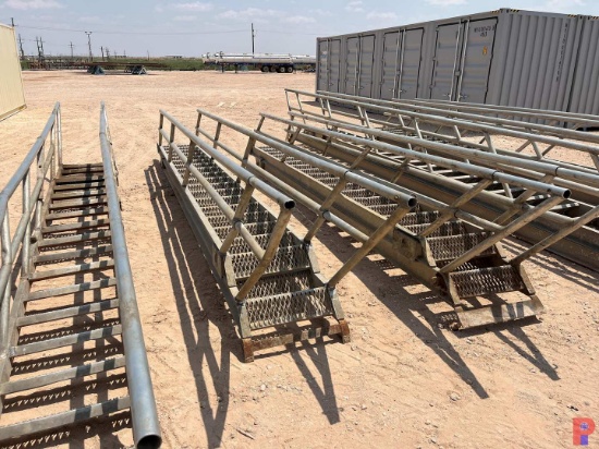 40'EXTENDABLE ALUMINUM RIG LADDER