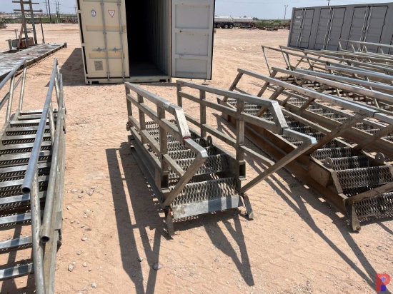 16'EXTENDABLE ALUMINUM RIG LADDER