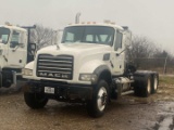 2015 MACK GU (GRANITE) T/A DAYCAB W/ VACUUM PUMP