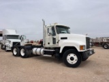 2011 MACK CHU T/A DAYCAB WINCH TRUCK