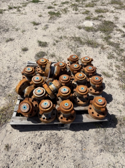 (3) PALLETS W/ APPROX (35) 2" WECO ADAPTER FLANGES & (30) 1-1/4" WELD NECK FLANGES