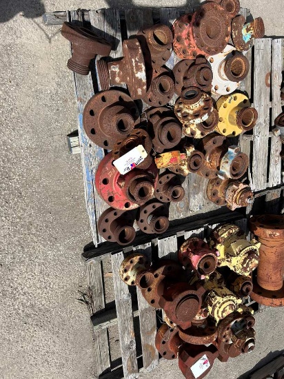 (2) PALLETS OF (30+) VARIOUS SIZE WECO 10K & 15K FLANGE ADAPTERS