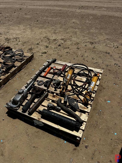 (2) PALLETS W/ INGERSOLL RAND TRUCK IMPACT, HYD. CYLINDERS, ENGINE FILTERS, TRUCK PARTS, ETC.