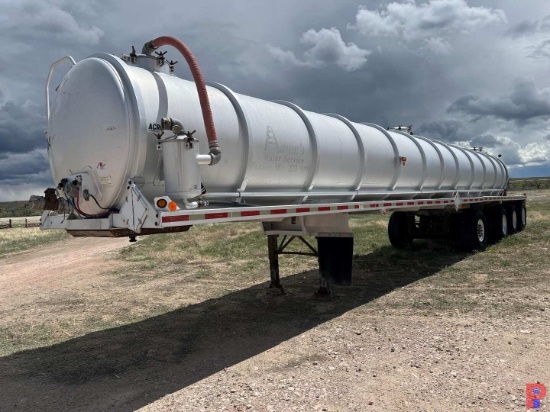 2009 ACRO TRI-AXLE W/ TAG AXLE 200BBL ALUM. VACUUM TRAILER