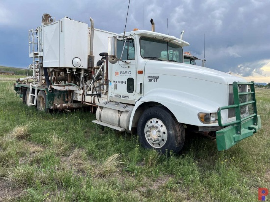 1999 INTERNATIONAL  9400 T/A CEMENT PUMP TRUCK