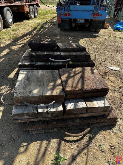 (2) PALLETS W/ SOLID WOOD RIG BOARDS / MATS