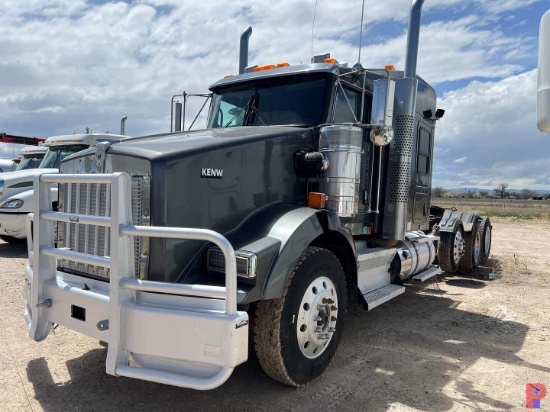 2013 KENWORTH T800 T/A SLEEPER HAUL TRUCK WITH VAC PUMP