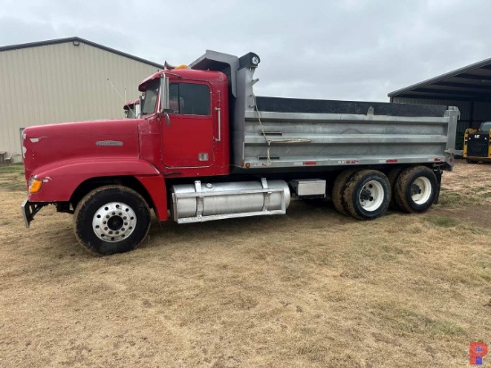1992 Freightliner FLD120 Tandem Axle Dump Truck
