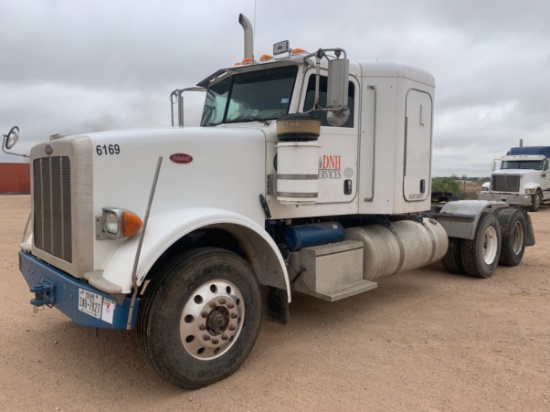 2013 PETERBILT 367 Sleeper Truck