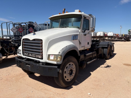 2009 Mack Granite T/A Daycab Haul Truck