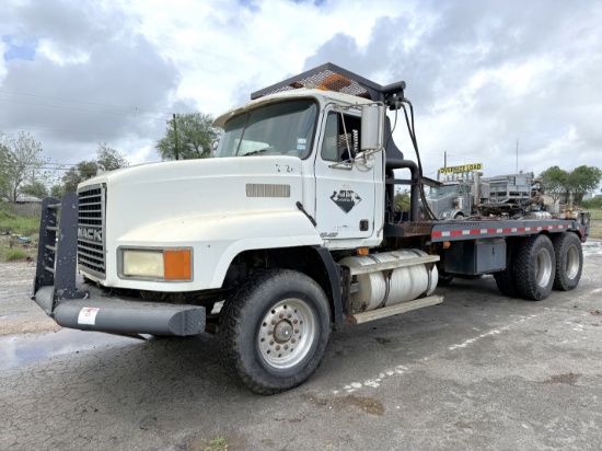 1999 Mack Ch613 60k Mech T/A Winch Truck