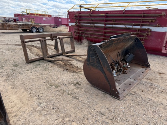 CAT Quick Attach Bucket & Forks F/ Wheel Loader