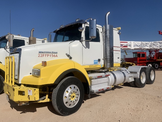 2012 WESTERN STAR 4900 SB T/A 24" Sleeper Truck
