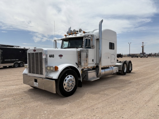 2006 Peterbilt 379 T/A Sleeper Haul Truck