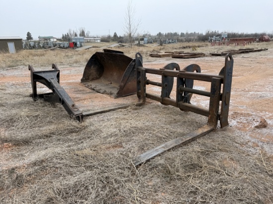 Cat Wheel Loader Quick Attach Forks, Bucket, & Boom Lift Arm