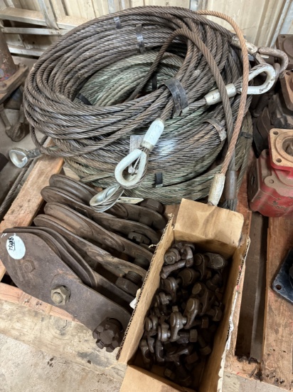 (5) BUNDLES OF 9/16 x 90 CERTIFIED WIRE ROPE, (3) SNATCH BLOCKS, (14) ANCHORS, & BOX OF 9/16 WIRE RO