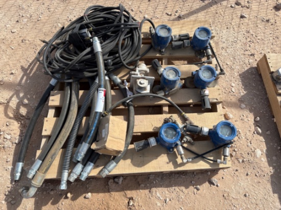 Pallet w/ (6) OTIS OI-6900 wireless gas detectors & assorted hydraulic hoses