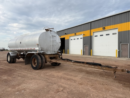5,250 GALLON ALUMINUM 2-AXLE TANK PUP TRAILER