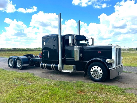2009 Peterbilt 389 Sleeper Haul Truck