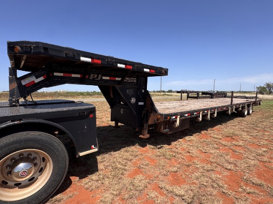 2014 PJ 40' TANDEM DUAL WHEEL FLATBED TRAILER
