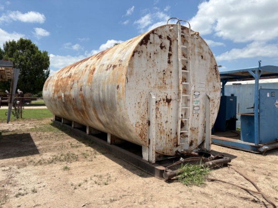 32L x 10.5DIA skidded water tank