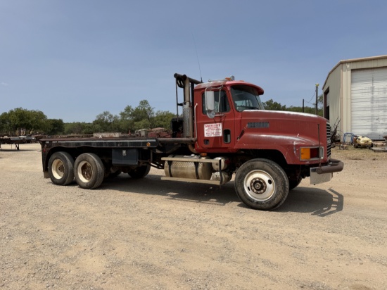 2000 MACK CH612 T/A DAYCAB GIN POLE TRUCK