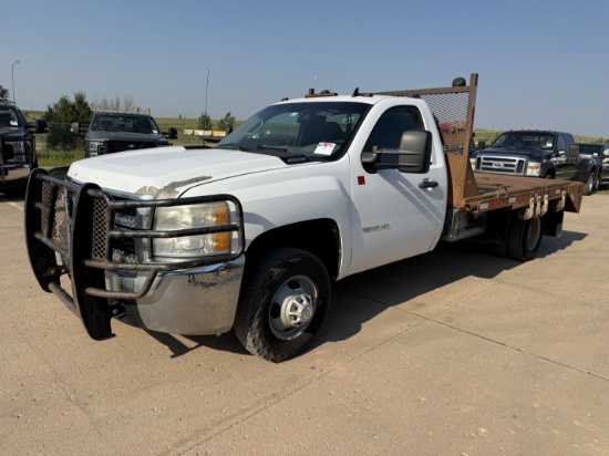 2010 CHEVROLET SILVERADO 3500 4X4 ROUSTABOUT WINCH TRUCK