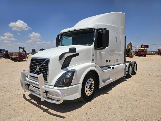 2017 Volvo T/A Sleeper Haul Truck