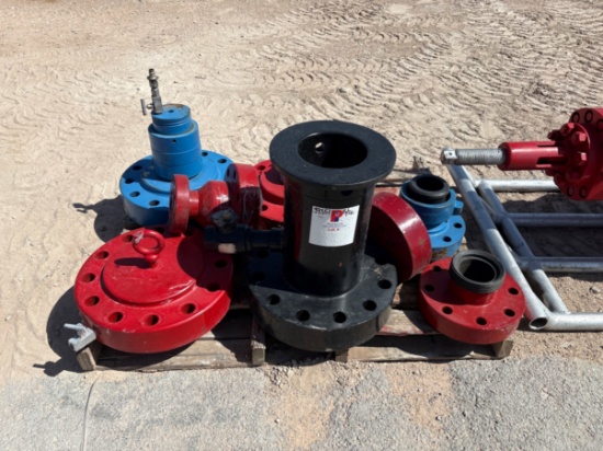 Pallet w/ wellhead flange,(2) 4 weco flanges, assorted test flanges