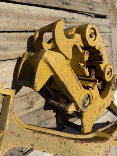 (1) AOT TYPE C MANUAL TONG