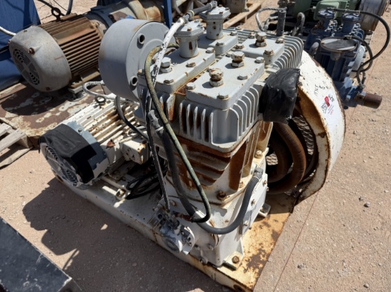 QUINCY MODEL 390, 69.2-CFM / 200-PSI INDUSTRIAL AIR COMPRESSOR P/B 25-HP ELECTRIC MOTOR MTD ON SKID