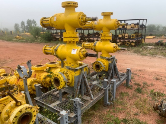 (2x$) 4-1/16 10k Fluid Crosses on Transport Skids w/ (4) 4-1/16 10k Hydraulic Gate Valves