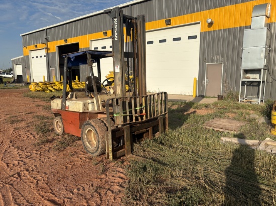 Nissan WGF03A40V 7,000lbs forklift