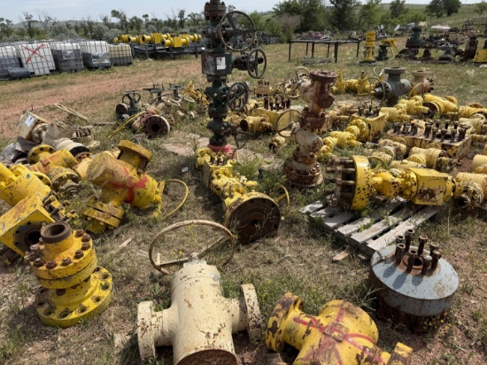 LOT W/ (50+) 2-1/16 THRU 4-1/16 5M MANUAL GATE VALVES & (20+) FLUID CROSSES, TEES