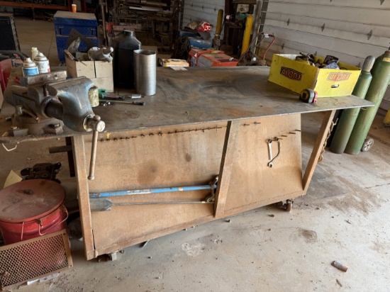 8 x 4 x 3.4 ROLLING HD STEEL WORK TABLE W/ VICE & CONTENTS