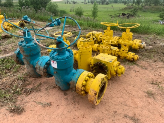 (3x$) 4-1/16 10k Fluid Crosses w/ (10) 4-1/16 5k Gate Valves